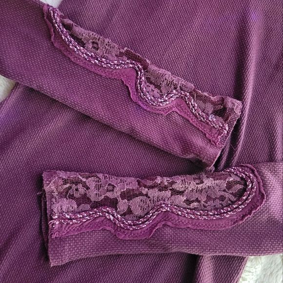 🍒FREE PEOPLE🍒 CRAFTY THERMAL CUFF - Picture 3 of 5